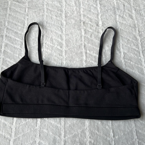 SKIMS Fits Everybody Scoop Neck Bralette - Picture 9 of 13